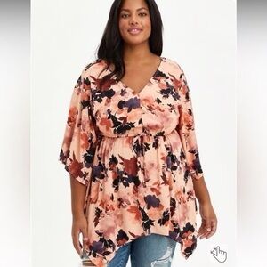 Torrid Peach Floral Babydoll‎ Top | Plus Size 1X (14-16)